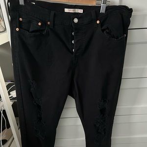 Levi’s ripped jeans